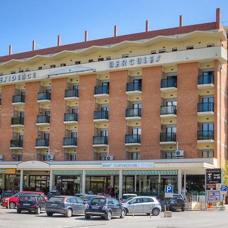 Residence Hercules Roseto Degli Abruzzi Esterno foto