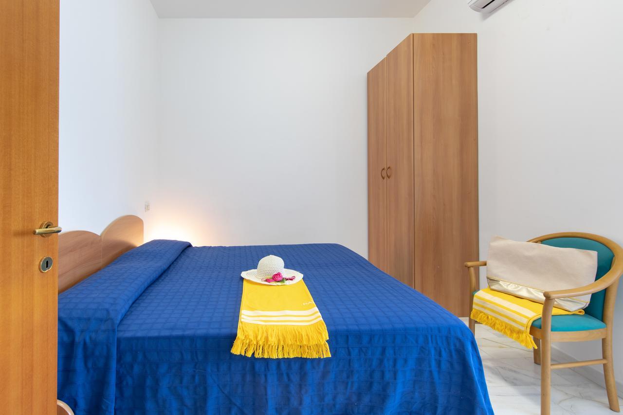 Residence Hercules Roseto Degli Abruzzi Esterno foto