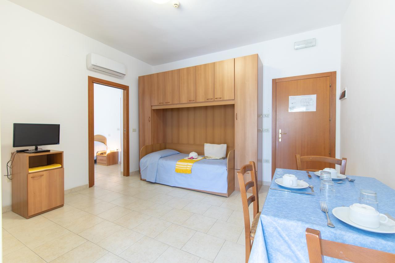 Residence Hercules Roseto Degli Abruzzi Esterno foto