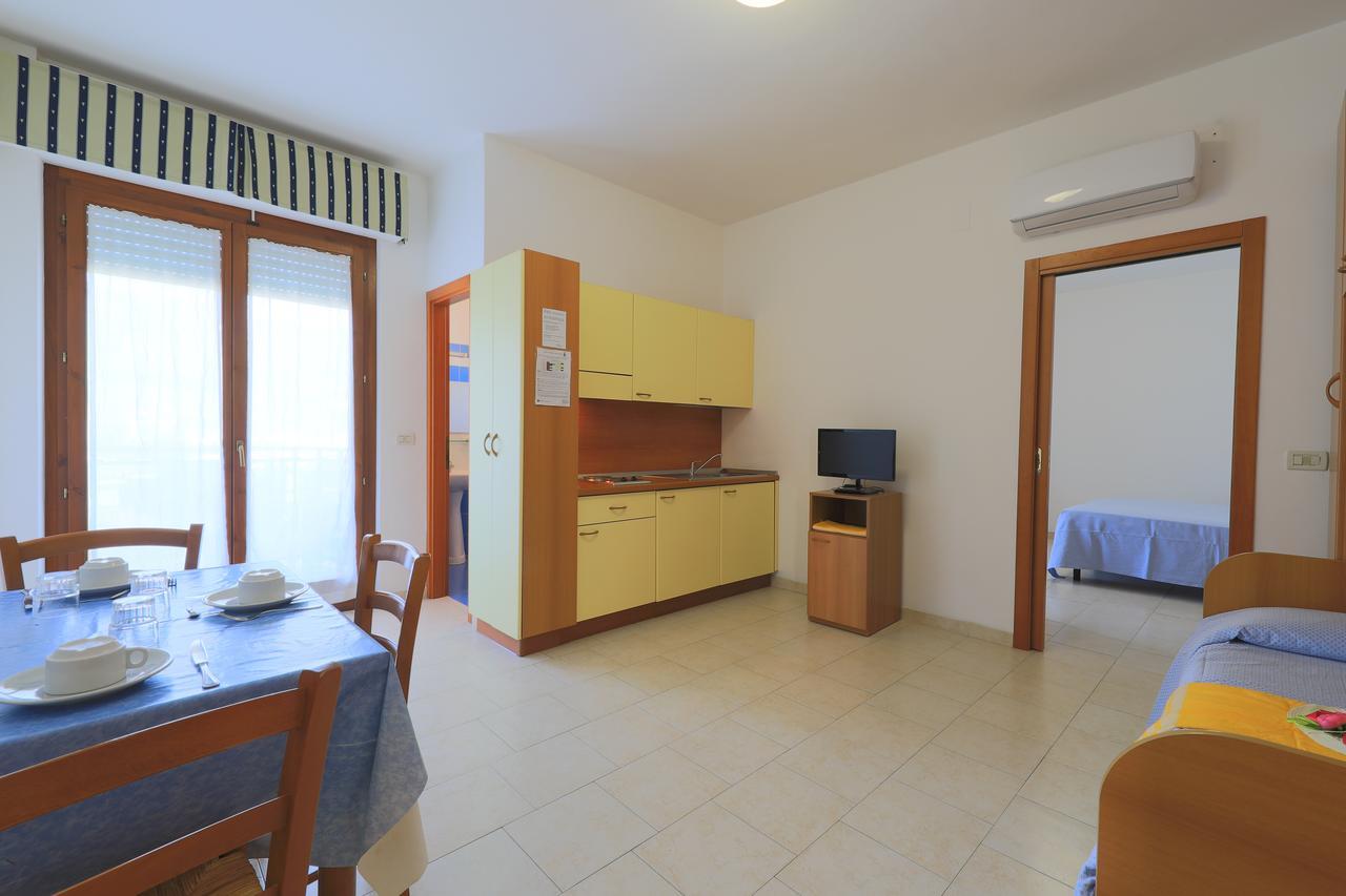 Residence Hercules Roseto Degli Abruzzi Esterno foto